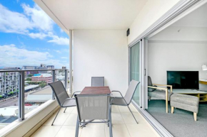 Sky-high Dreaming 10th Floor Resort-style Living